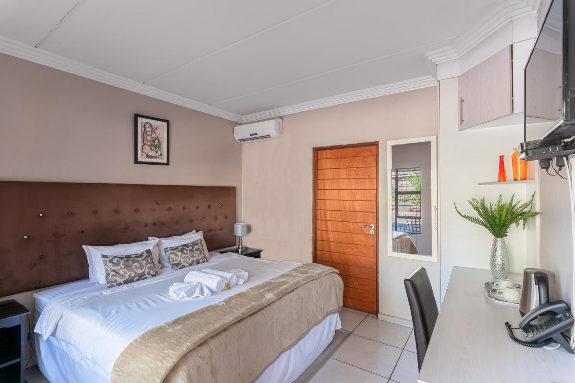 Villa Africa Boutique Hotel & Spa Pretoria-Noord Buitenkant foto