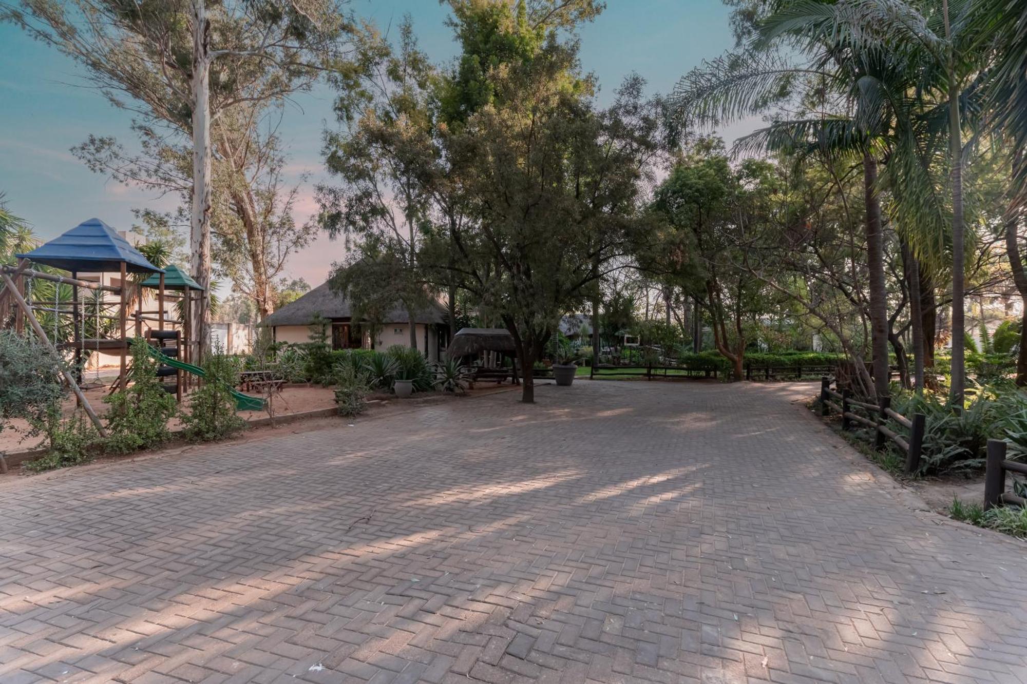 Villa Africa Boutique Hotel & Spa Pretoria-Noord Buitenkant foto