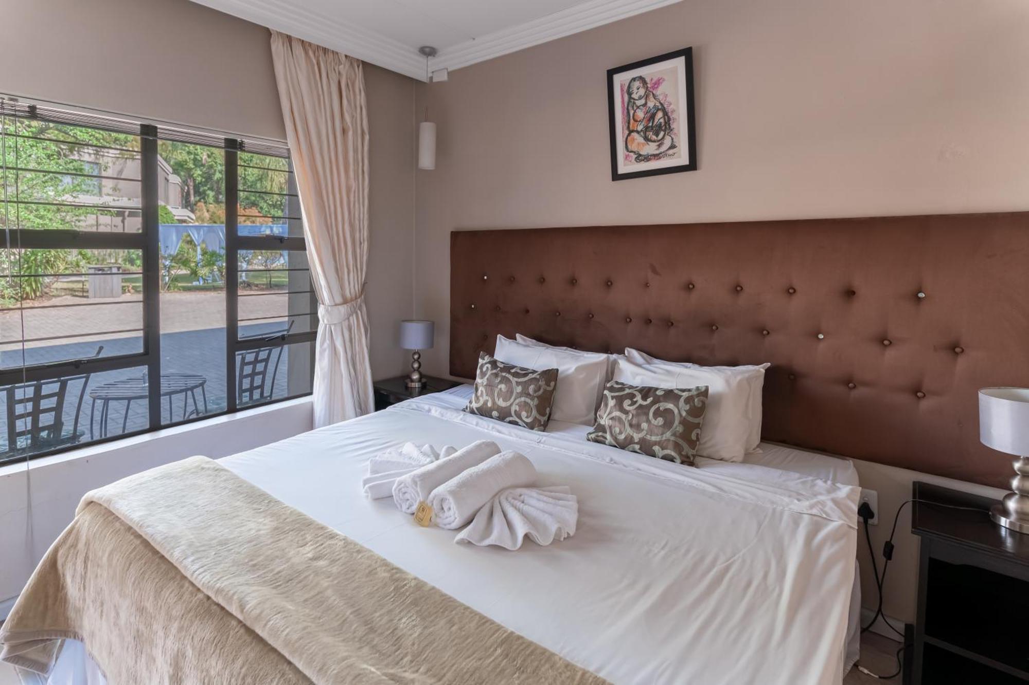 Villa Africa Boutique Hotel & Spa Pretoria-Noord Buitenkant foto
