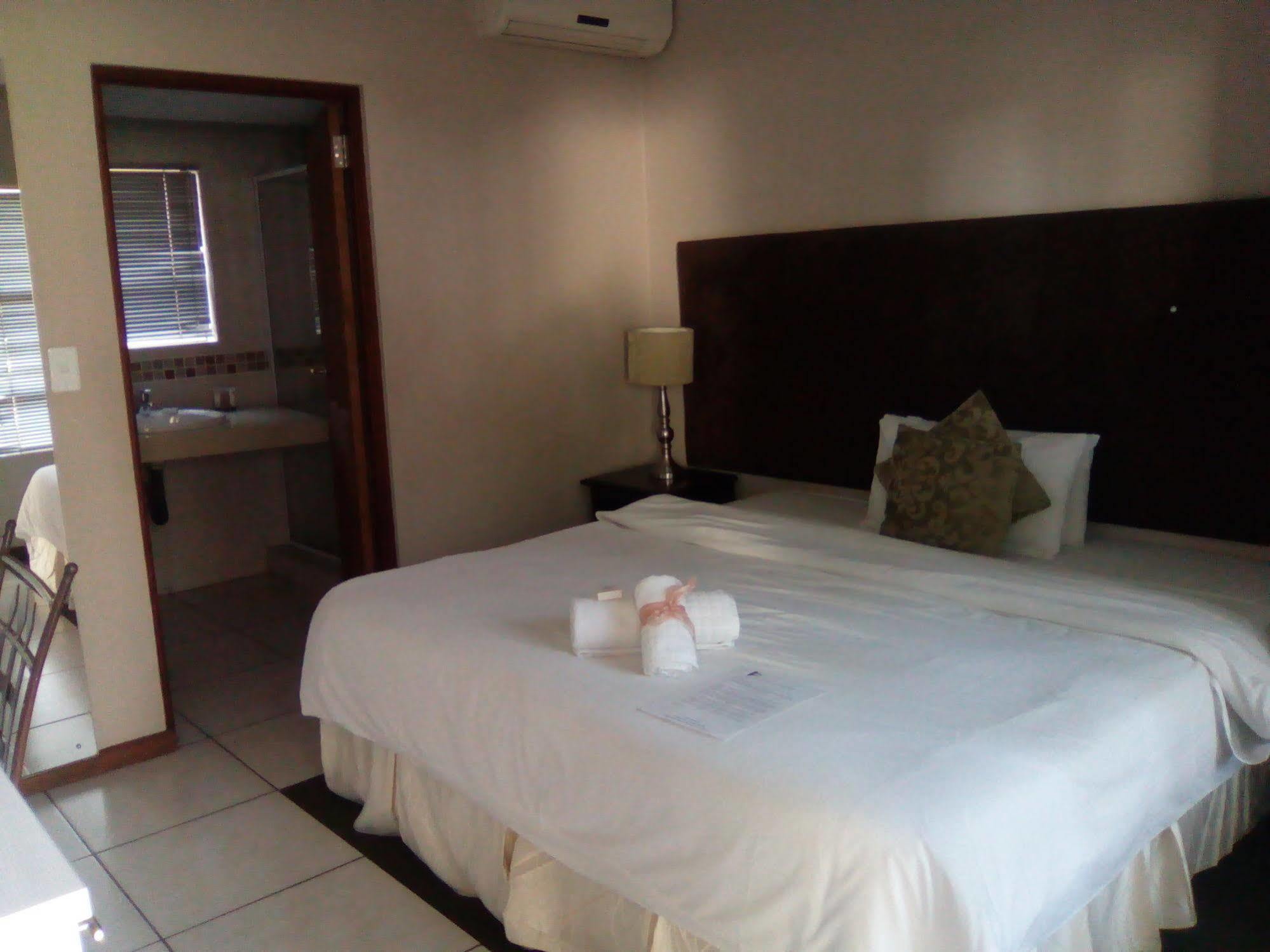Villa Africa Boutique Hotel & Spa Pretoria-Noord Buitenkant foto