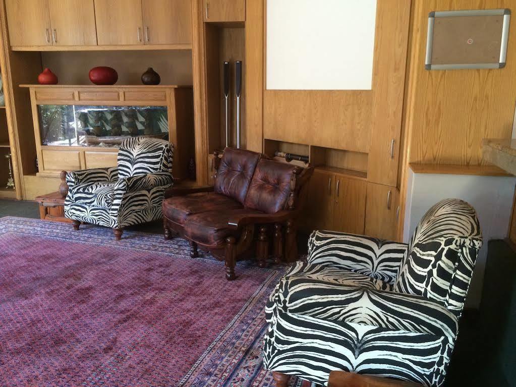 Villa Africa Boutique Hotel & Spa Pretoria-Noord Buitenkant foto
