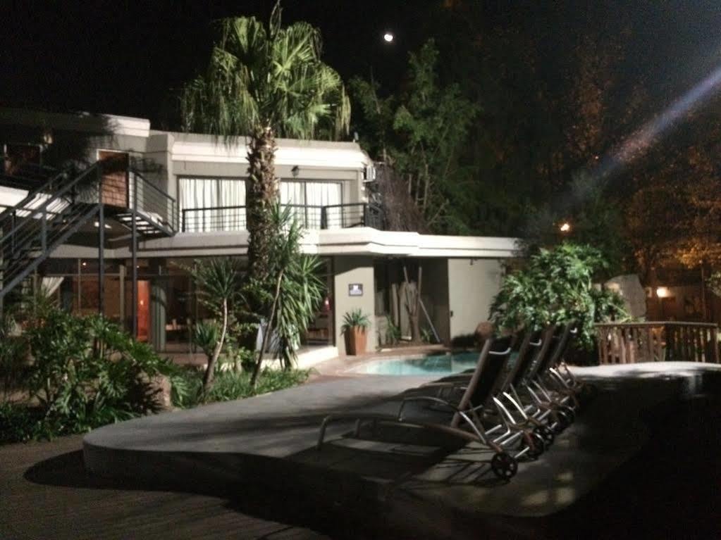 Villa Africa Boutique Hotel & Spa Pretoria-Noord Buitenkant foto